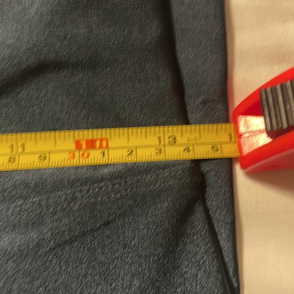 Forever21 active wear leggings - Picture 4 of 6